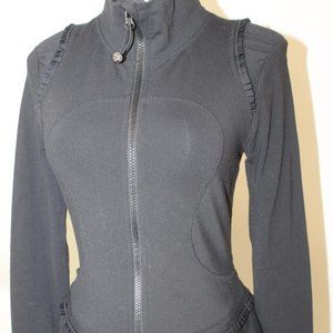 LULULEMON SPECIAL EDITION RUFFLED UP JACKET SIZE 6 WITH THUMB HOLES